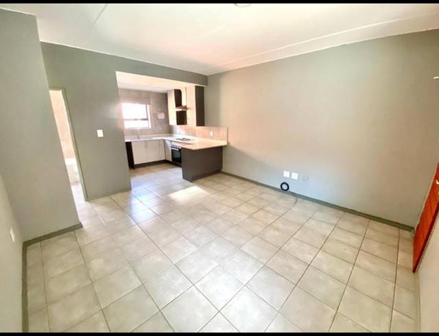 2 BEDROOM APARTMENT FOR SALE IN WITPOORTJIE